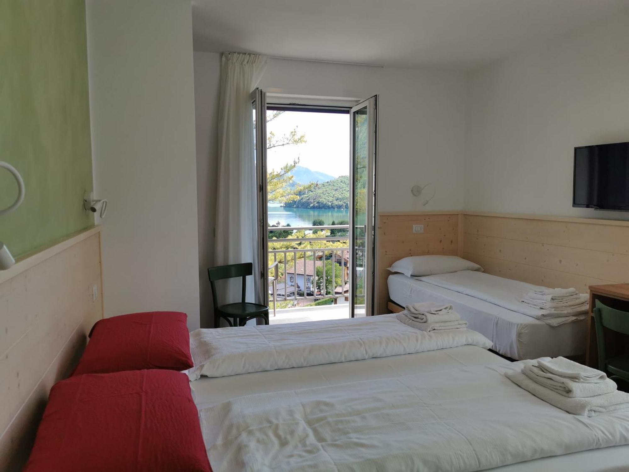 Hotel Miramonti Molveno Exteriör bild