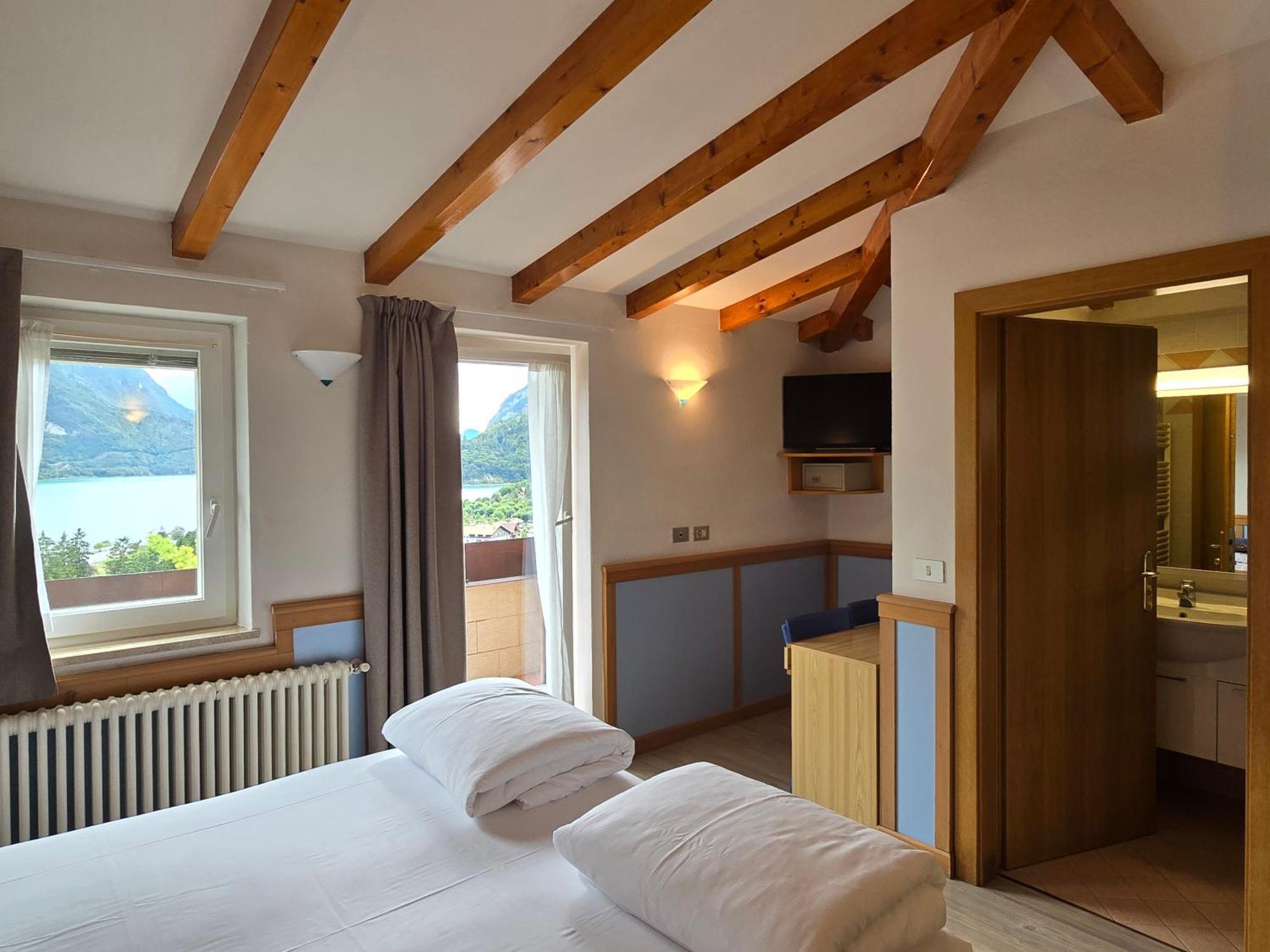 Hotel Miramonti Molveno Exteriör bild