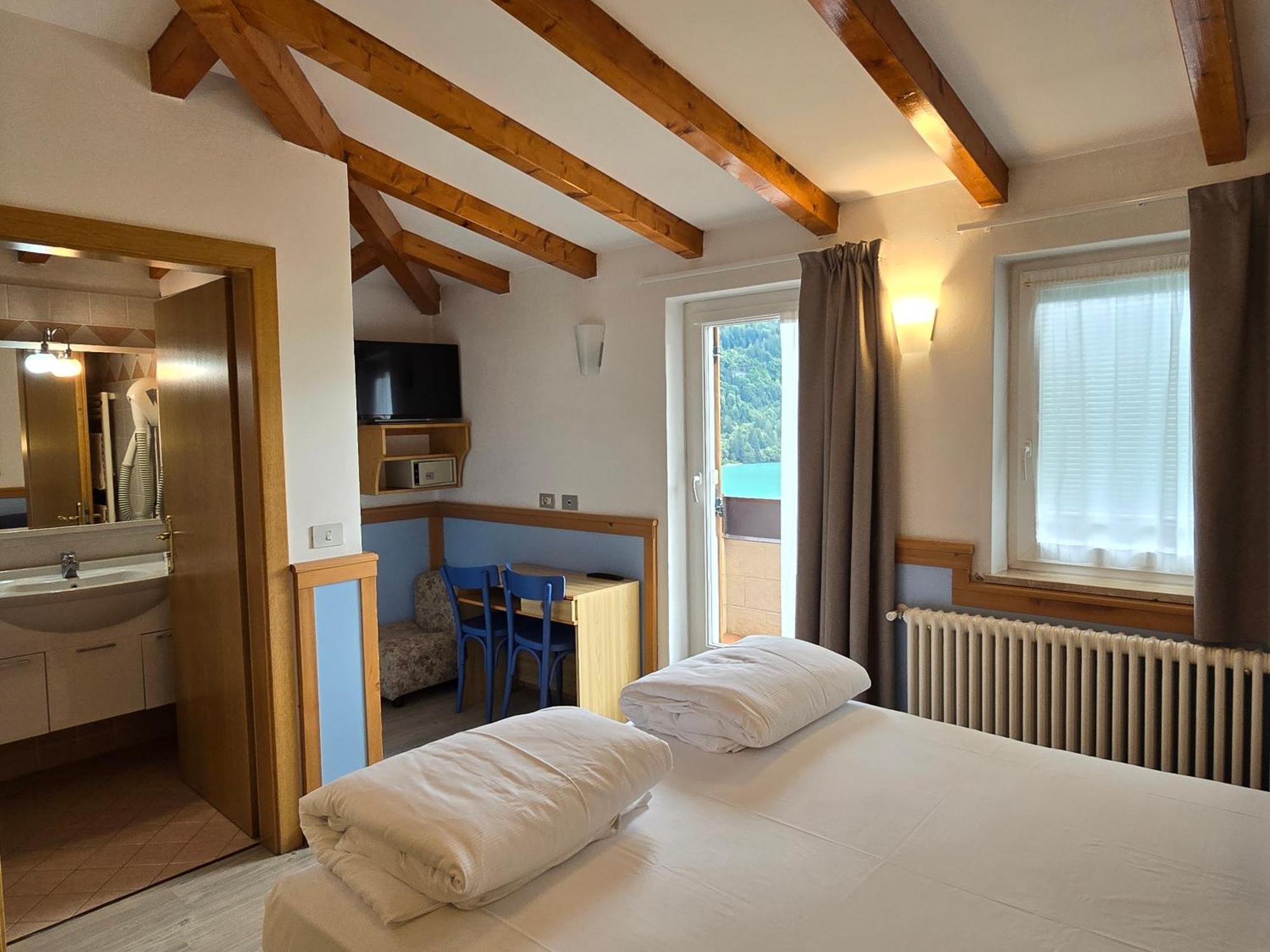 Hotel Miramonti Molveno Exteriör bild