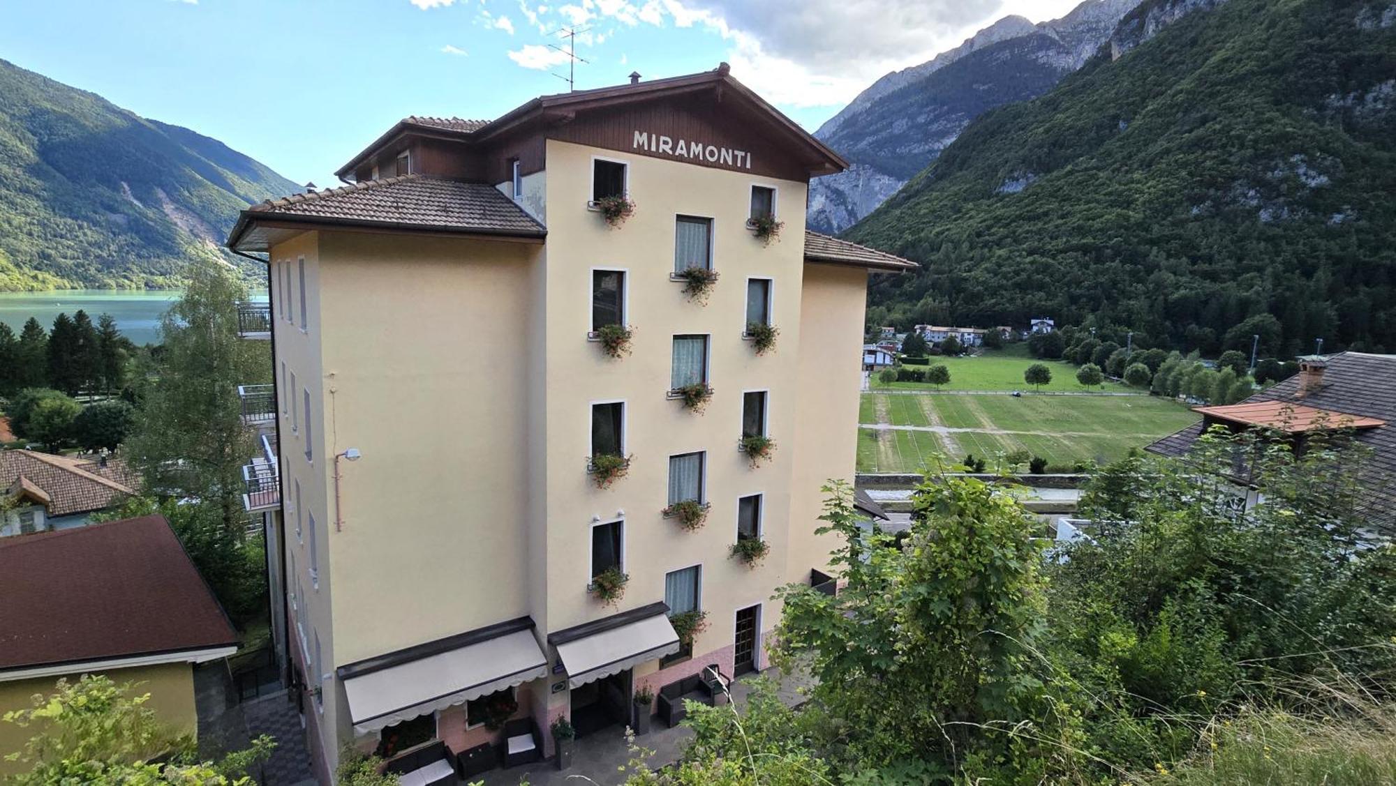 Hotel Miramonti Molveno Exteriör bild
